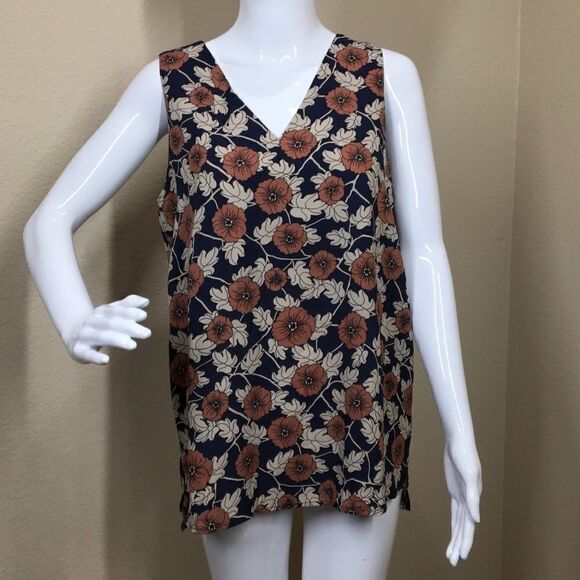 Pleione Crepe V-Neck Tank (A6) - Picture 1 of 5